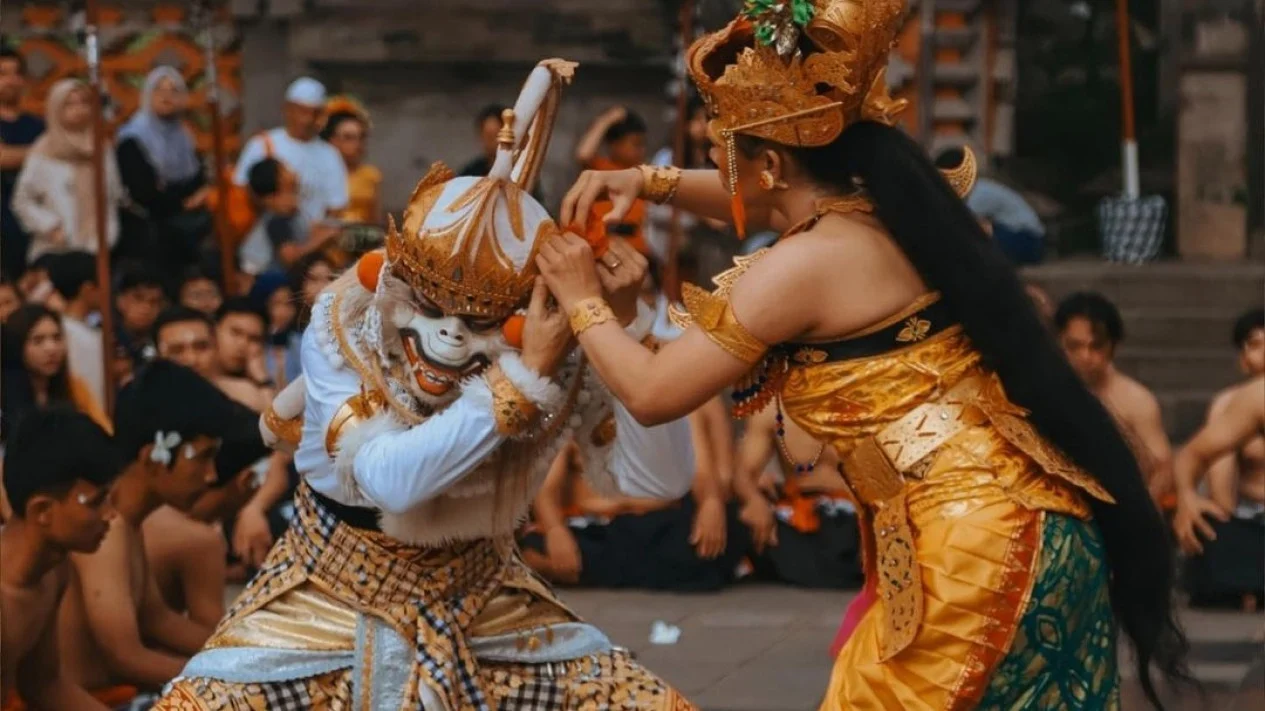 Serukan Liburan Keluarga: Cara Kreatif Mengenalkan Anak pada Budaya Indonesia