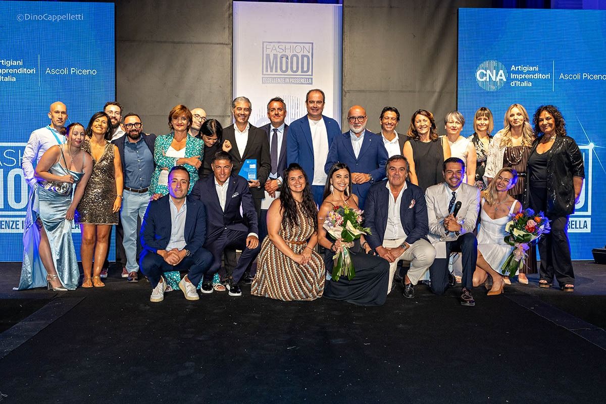Fashion Mood Cna Picena, haute moda bersinar di Piazza Kursaal Grottammare