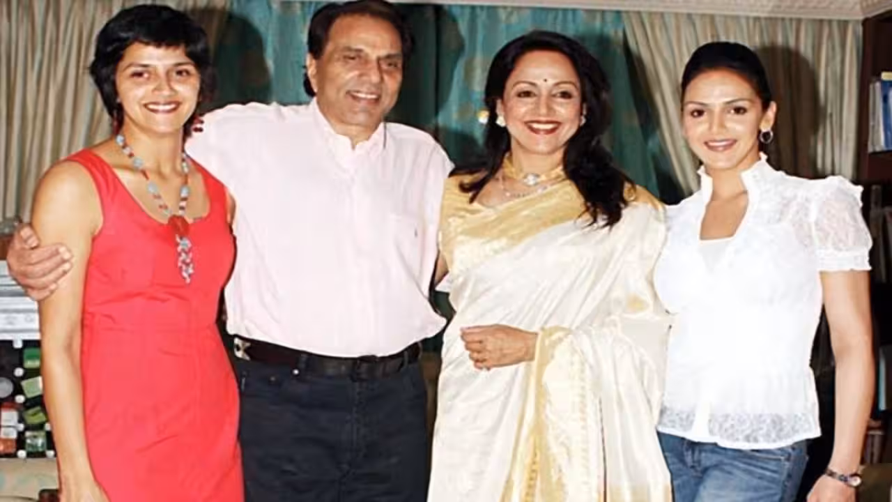 Hema Malini Menangis Mengenang Dukungan Dharmendra, Anak Ungkap Perjuangan Setelah Kepergiannya