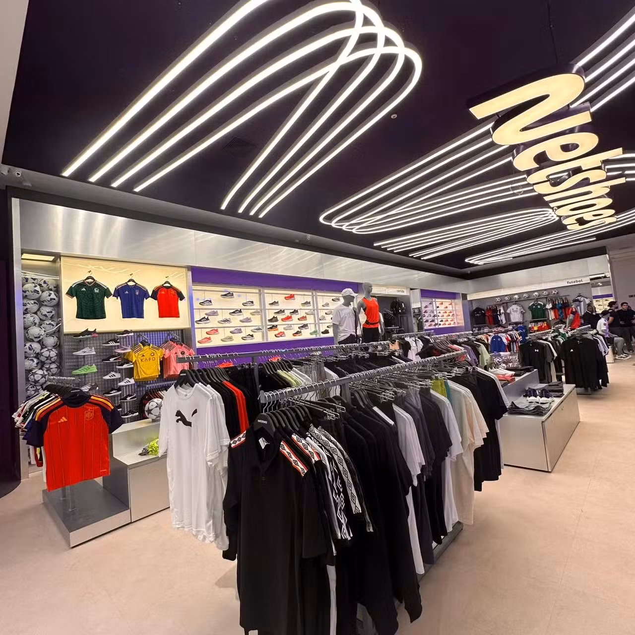 Netshoes toko fisik jadi fokus: perluasan melalui galeri Magalu dan penguatan NStyles