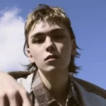 lagu solo vernon - ilustrasi berita Lagu Solo Vernon: 'I'll Be Back' Ditulis dan Dikomposisikan Sendiri untuk Carat