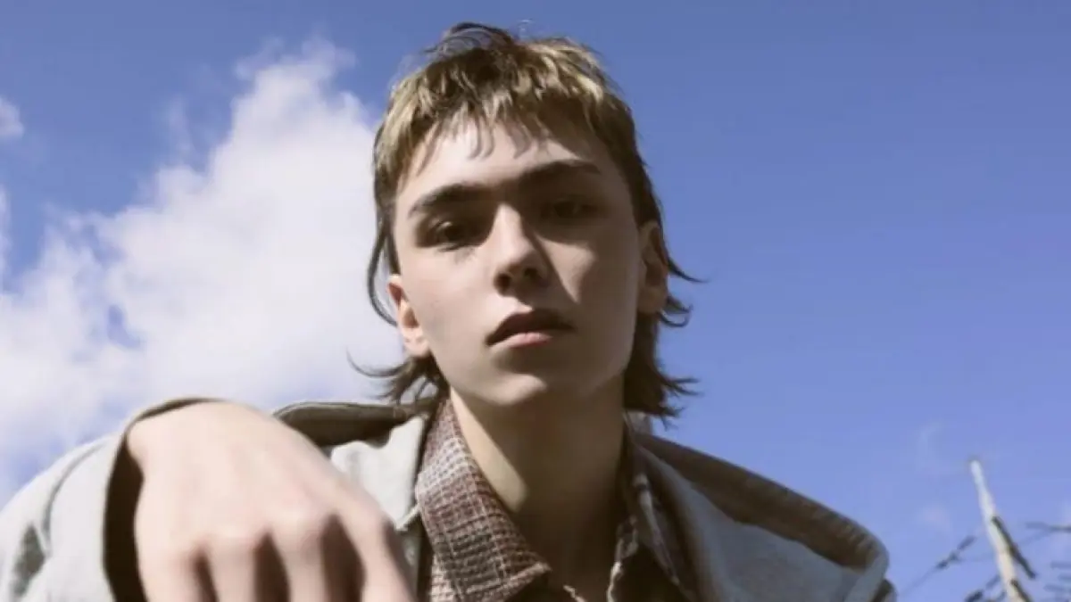 Lagu Solo Vernon: ‘I’ll Be Back’ Ditulis dan Dikomposisikan Sendiri untuk Carat