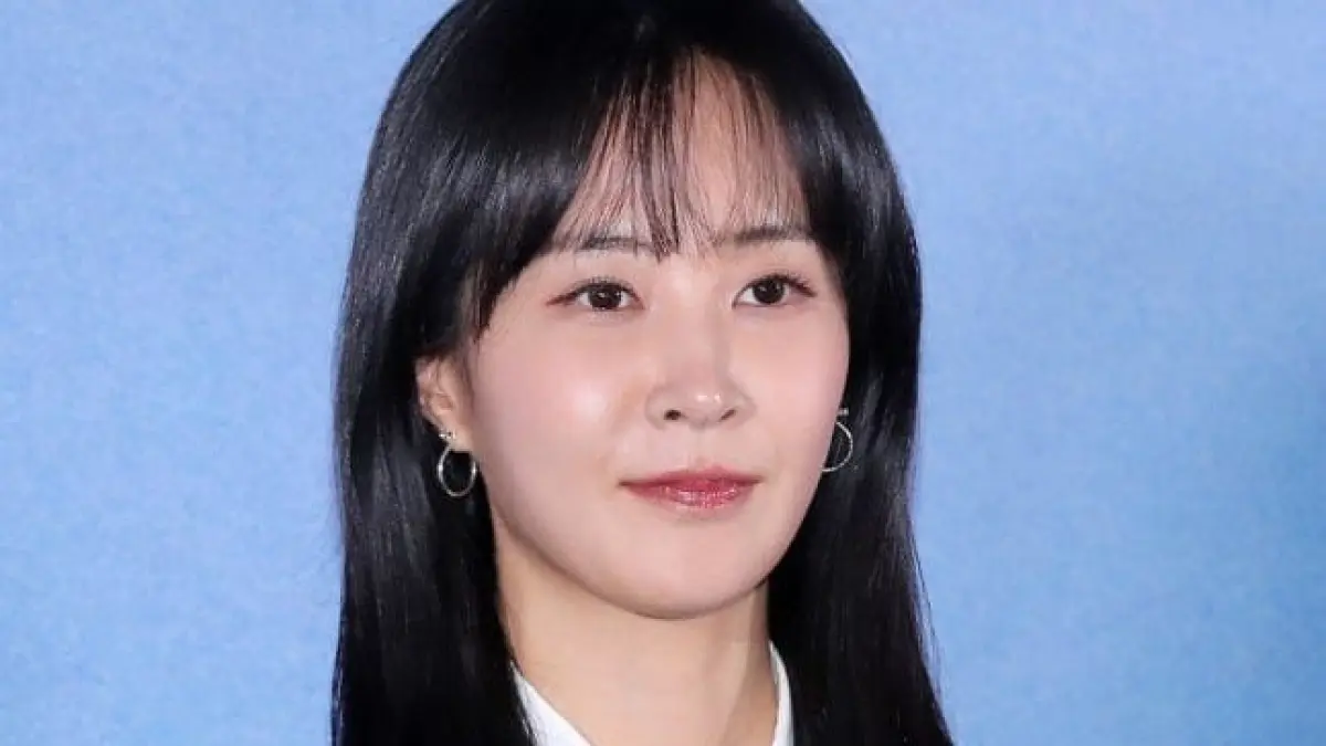 Yuri Tinggalkan SM: Akhiri Kontrak 19 Tahun namun Tetap Aktif di Girls’ Generation