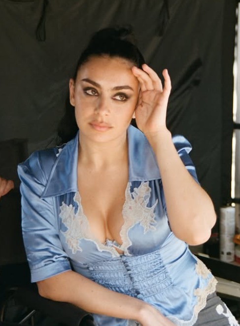 Charli XCX tour: Penyanyi Angkat Bicara Menjawab Kritik atas Bagian Eropa yang Singkat